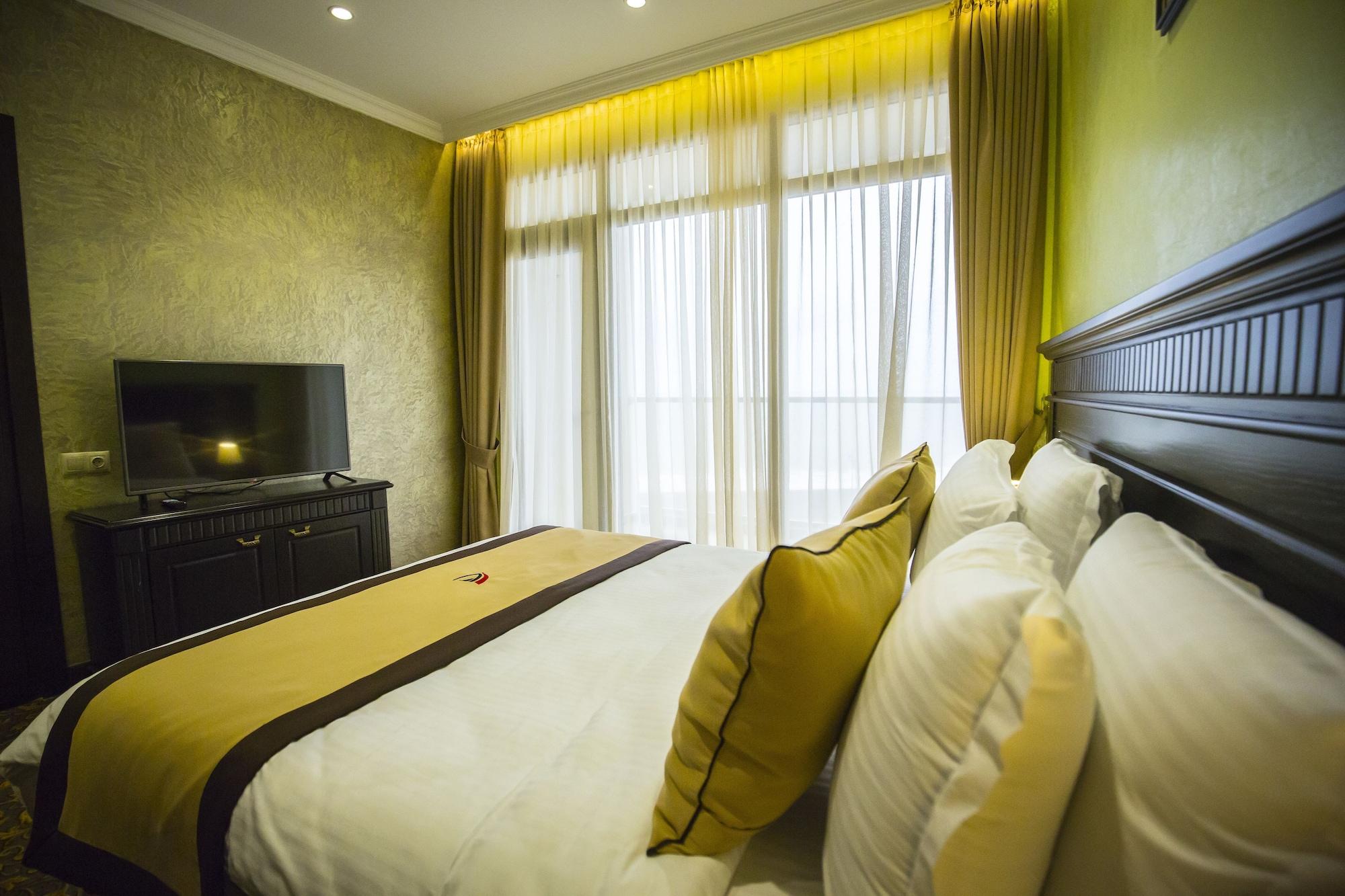 Colosseum Marina Hotel Batumi Eksteriør billede