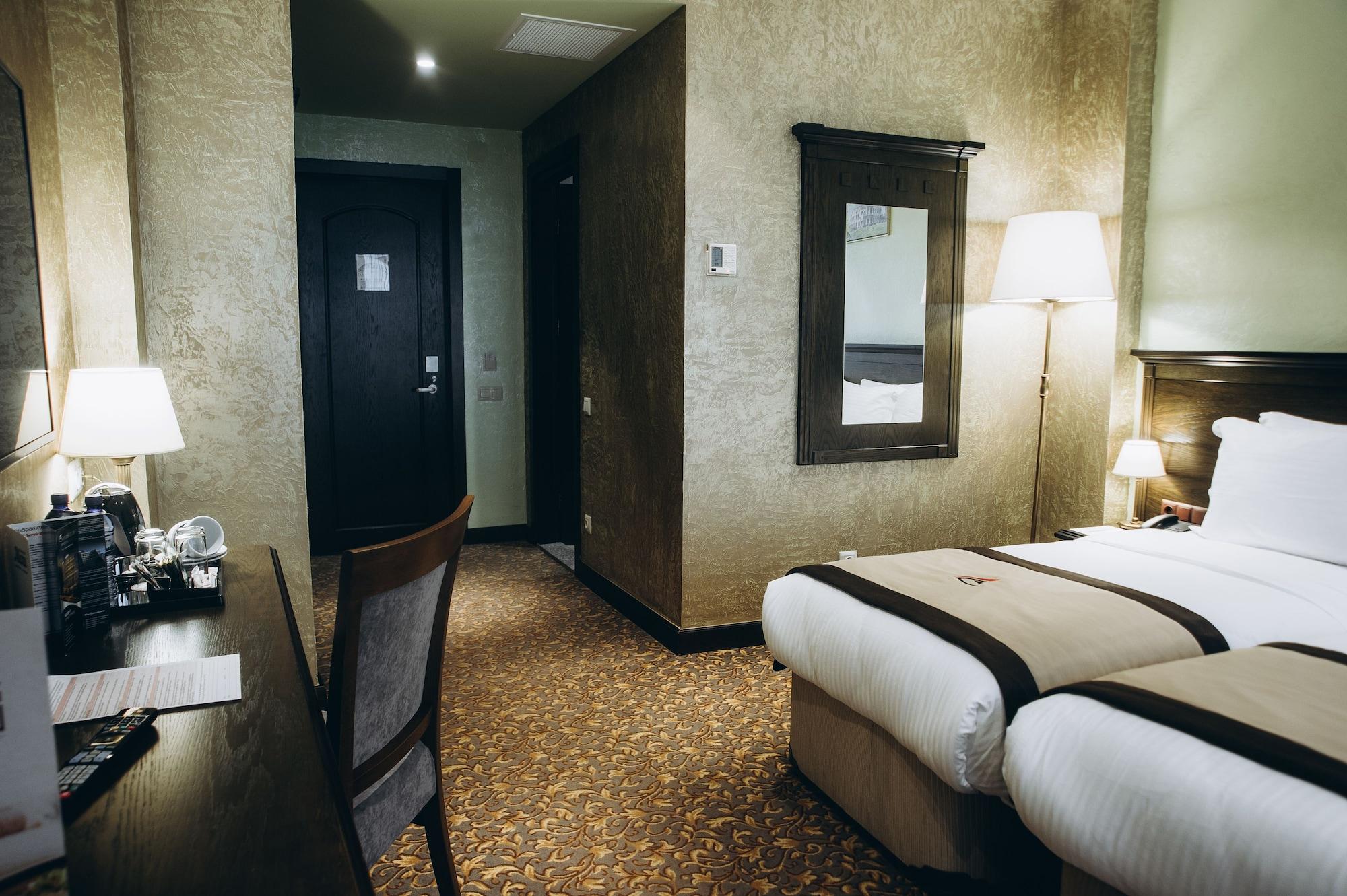 Colosseum Marina Hotel Batumi Eksteriør billede