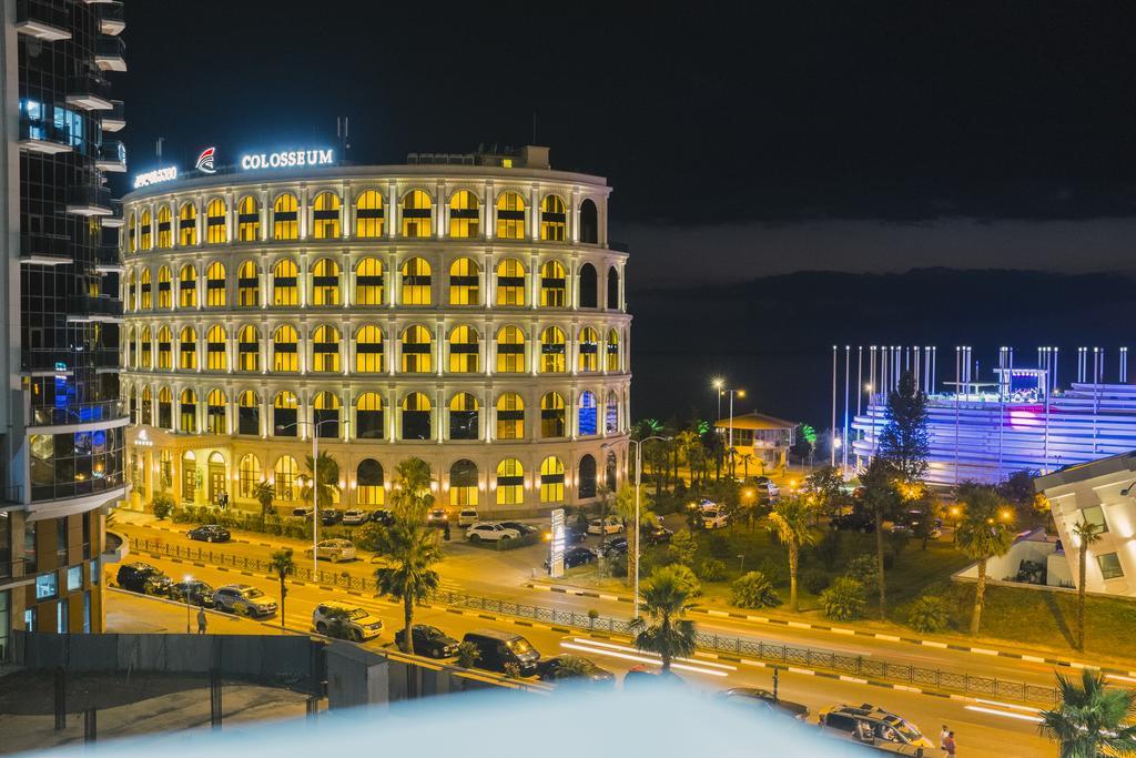 Colosseum Marina Hotel Batumi Eksteriør billede