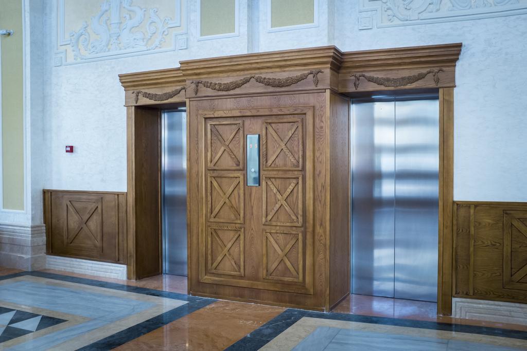 Colosseum Marina Hotel Batumi Eksteriør billede